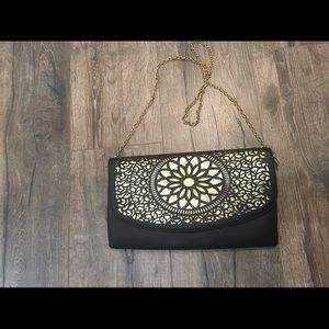 Black clutch
